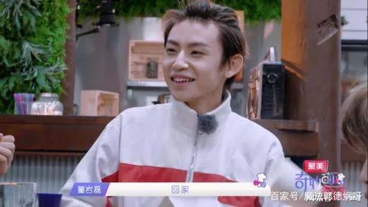 从万人羡到万人嫌，“天才少女”欧阳娜娜，是如何打烂一手好牌的？