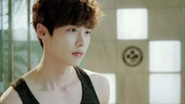 异乡人里面为什么说平壤医大