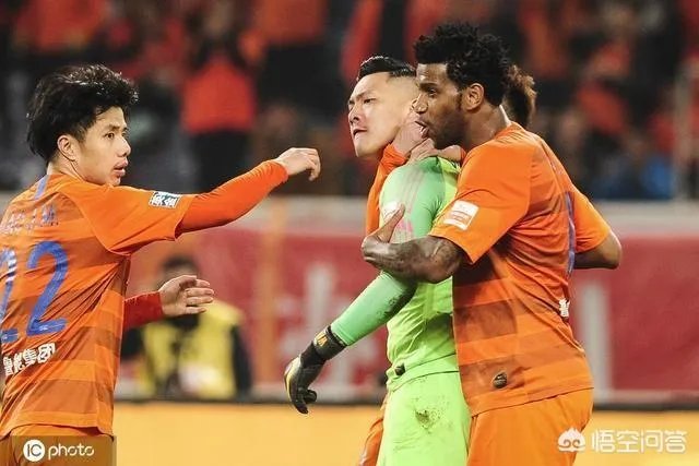 鲁能门将韩镕泽和王大雷都很优秀，那么他们两个的区别和优缺点在哪？