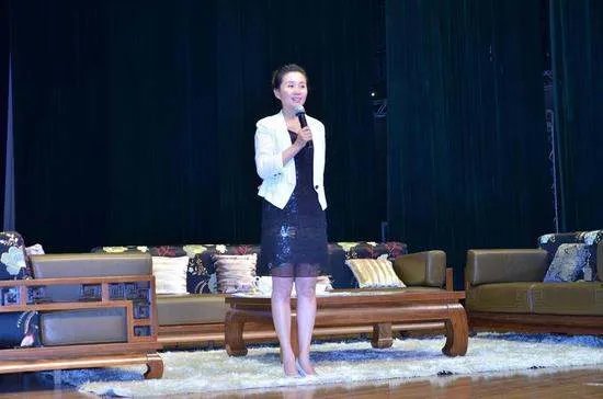 黄菡为什么离开非诚勿扰,真实原因是什么?