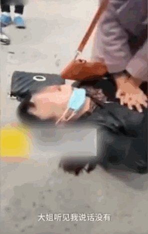 如果心肺复苏时医生将患者肋骨按断，到底需不需要承担责任？为什么？