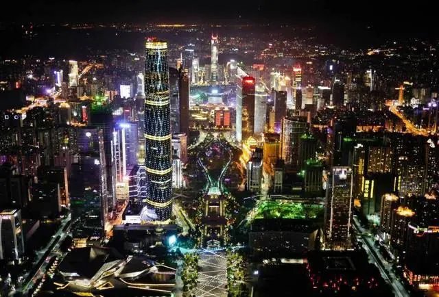 广州每月到手一万三千五百