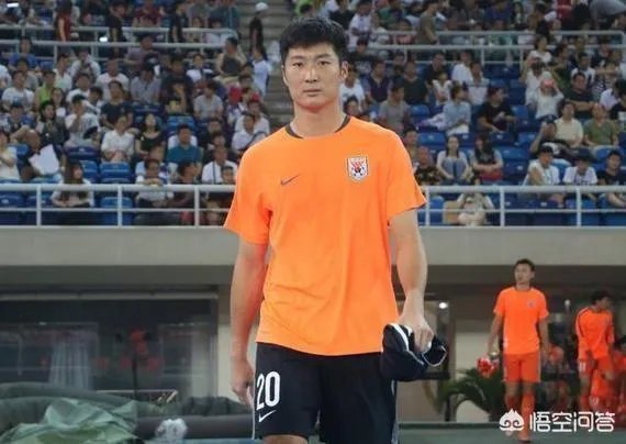 鲁能门将韩镕泽和王大雷都很优秀，那么他们两个的区别和优缺点在哪？