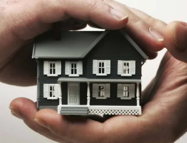 property 和real estate的区别