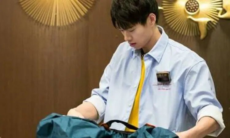 魏大勋高情商回应抢拍逗笑全场，你认为他在《天赐的声音》中表现怎么样？