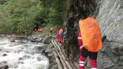 13名驴友非法穿越秦岭鳌太线,这里的环境有多恶劣?