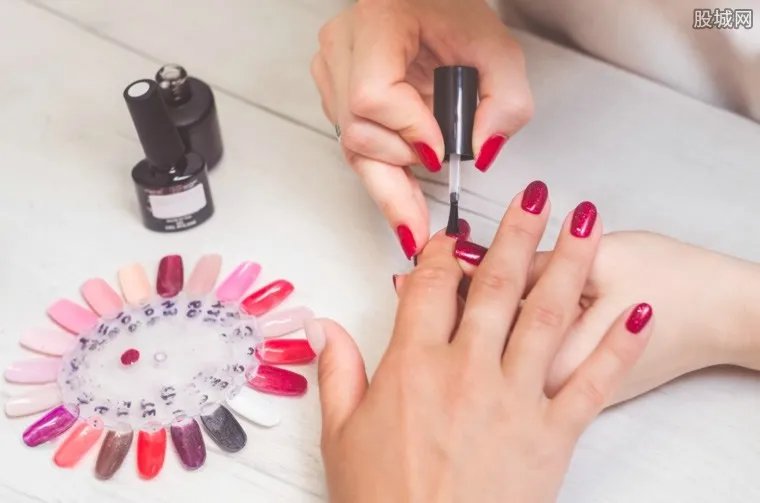2018美甲图片新款式 好看新款的美甲都在这了