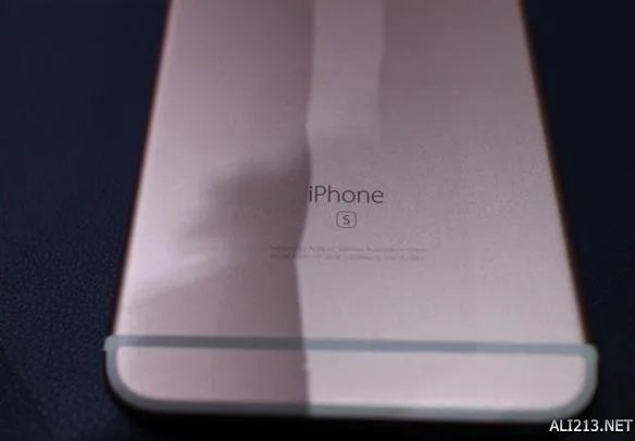 苹果新品iPhone 6S真机图赏 玫瑰金还是挺好看的