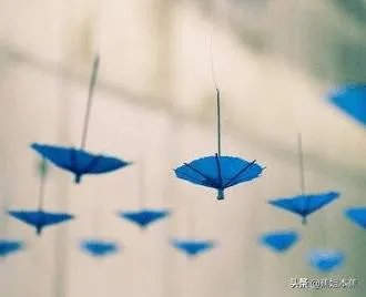 南宁两男子被卷入泥头车车底，1人当场身亡，死者今年刚高中毕业, 你怎么看？