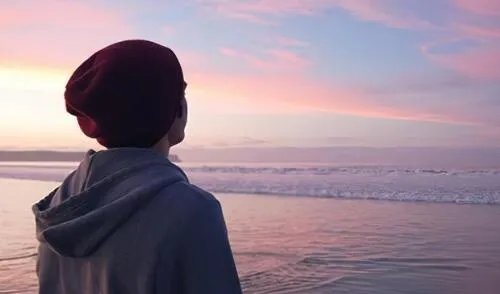 交往两个月分手有感情吗 分手的两个人还保持联系说明什么