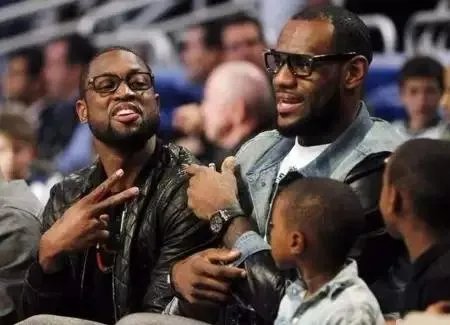 十连胜的骑士和十连败的灰熊相遇，擦出了怎样的火花？