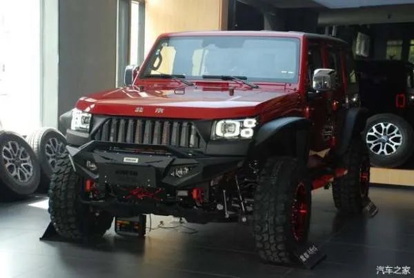 看了北京BJ40新城市猎人的改装,国产硬派越野车,它到底香不香?