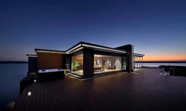 网红海上酒店已停用并被拖离海域，这家酒店为何被停用呢？