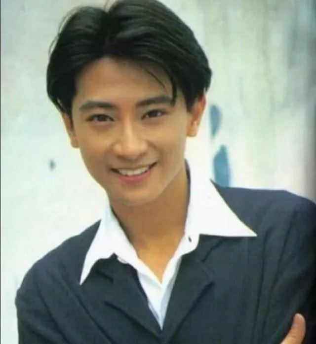 有哪些明星年轻时的颜值被低估了?