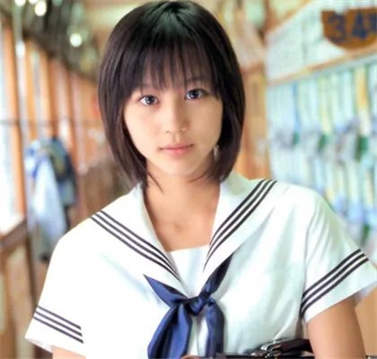 堀北真希真的下海了吗？ 乖乖女半裸展欲女诱惑