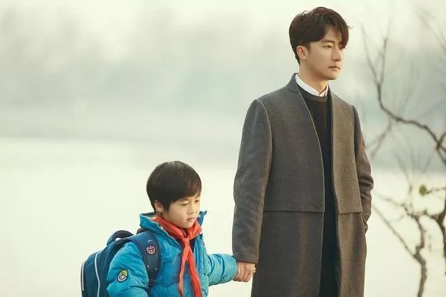 黄轩拍了很多大导演的电影为什么粉丝量还是那么少？