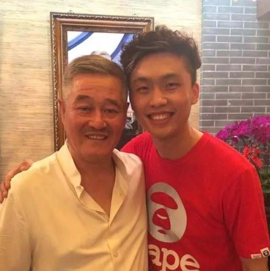 赵本山搭档李大美病逝是真的吗？