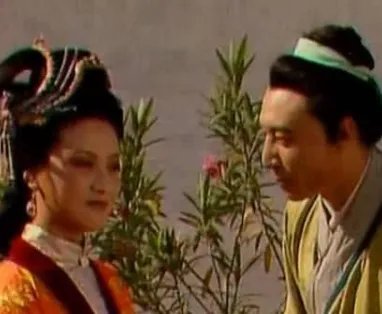 红楼梦中的贾芸是什么结局？靠自己获得幸福的人生