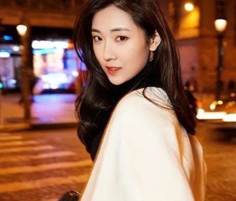 对于《猎场》中的角色罗伊人你们怎么看，是绿茶婊吗？