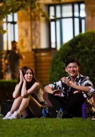 宋妍霏为什么招黑被网友扒皮：徐正溪宋妍霏八卦