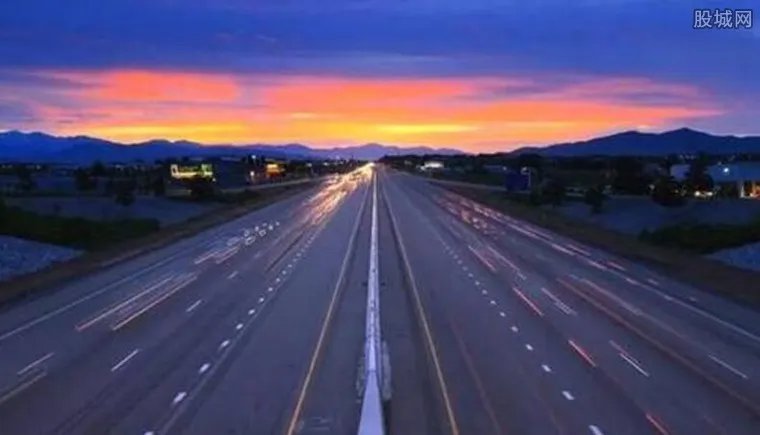 中国首条超级公路 超级高速公路有啥不一样