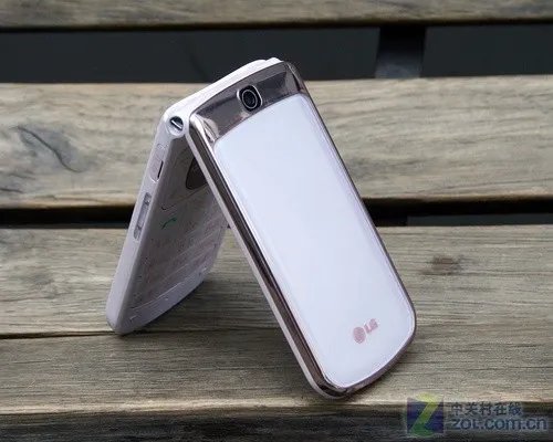 LG冰淇淋手机II更可爱 天翼机KV600评测