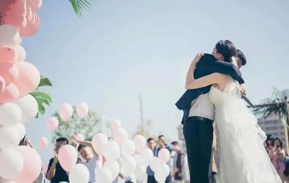 适合婚礼新娘唱的歌有哪些 适合婚礼新郎唱给新娘的有哪些歌