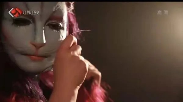 非诚勿扰那个无人敢牵手的“猫脸”化妆师，素颜什么样？