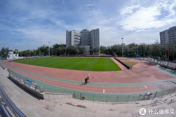 穷玩无反 篇四：高性价比鱼眼之选：三阳(walimex) 8mm f2.8鱼眼镜头