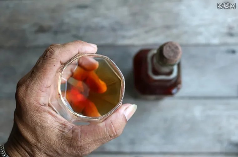 重庆自配药酒中毒 专家提醒自配药酒未经检验小心饮用