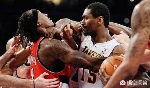 巅峰时期的阿泰斯特是什么级别的球员？可以比肩现在的谁？