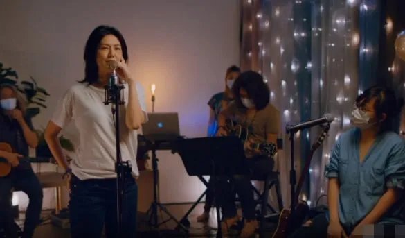 孙燕姿出道20周年线上演唱会引全网关注,当年的她究竟有多火?