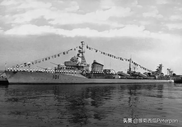 055大驱入列，舷号101，我军历史上用过101舷号的军舰有哪几艘？有什么故事？