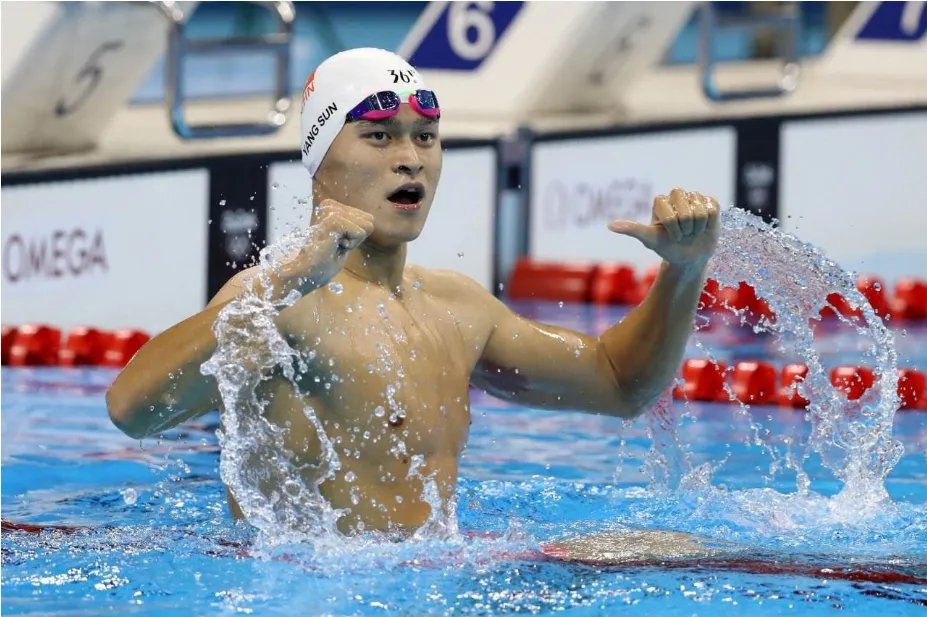 张继科录综艺受伤，孙杨怒删微博，现役的运动员真的适合跨界综艺吗？