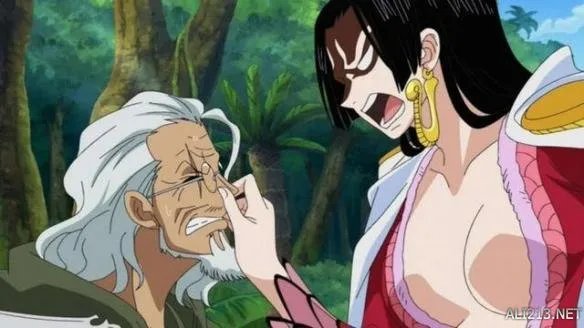 动漫史上十大穿着工口的性感女神 身材惹火喷鼻血！