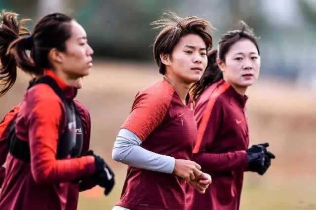 中国女足能进奥运吗？若进，女子三大球全进了，男子呢？