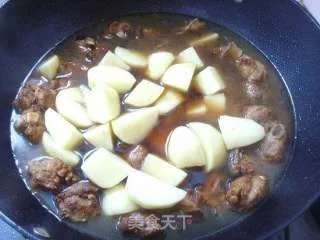 土豆烧排骨