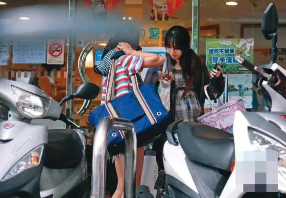 台媒曝郭碧婷怀孕 素颜大肚照曝光预产期在9月份