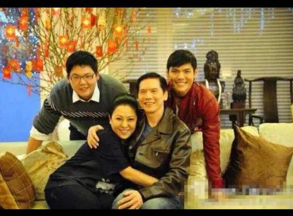 向太这次又爆马伊琍文章离婚，她为什么戏这么多？