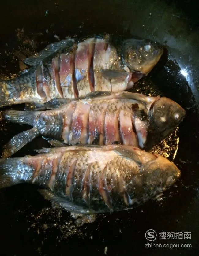 荷香鲫鱼怎么做