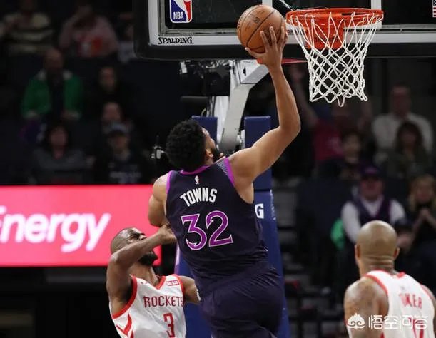 雷霆不敌鹈鹕、魔术大胜黄蜂、尼克斯克老鹰,2月15日比赛打完,如何看东西部排名?