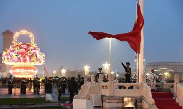 95后首次成为国庆出游主力，是什么原因造成这个现象的？