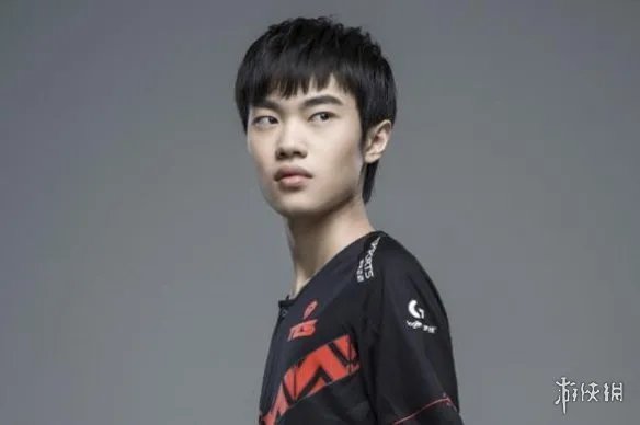 《英雄联盟》Knight叫左手的原因介绍