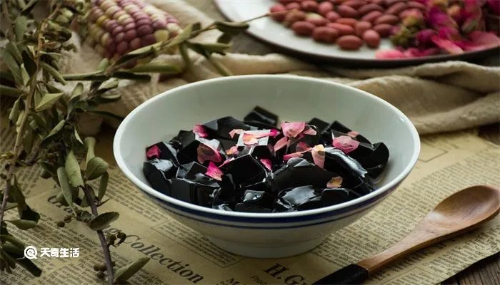 龟苓膏里面有乌龟吗