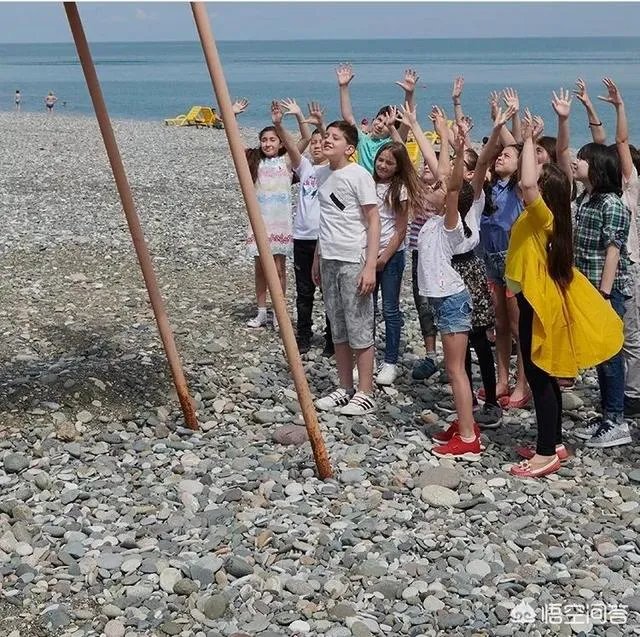 江南布衣的衣服适合什么群体？