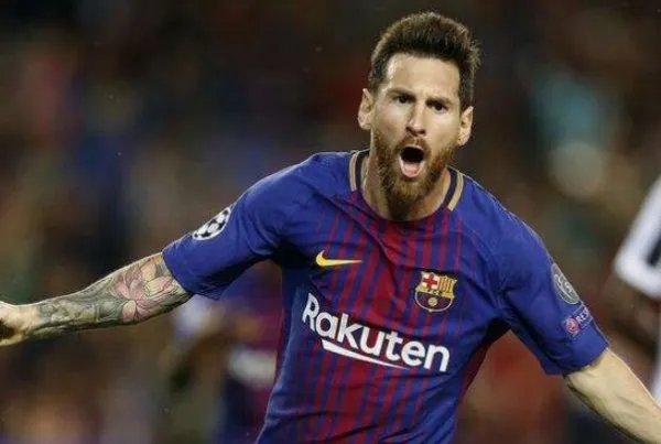 为何梅西连续2年世界足球先生都投票给C罗，C罗却从不投票给梅西？