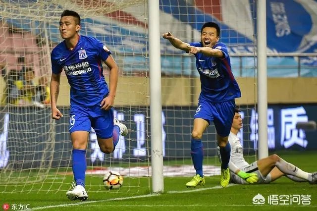 申花2比2战平恒大止住连胜，如何看待两支亚冠球队上下半场如此差异的表现？