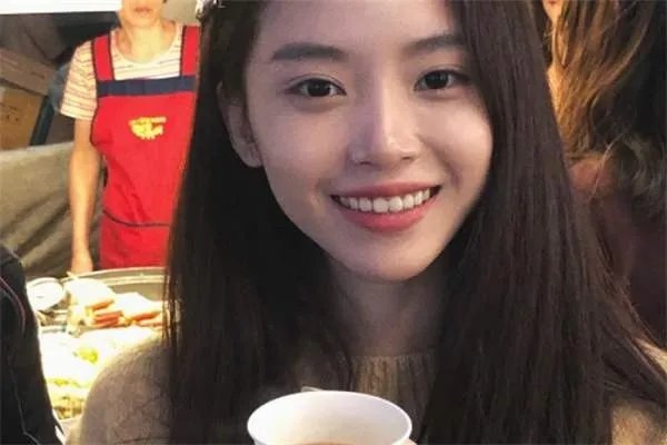 刘阳回应后阿沁朋友再曝光，刘阳与小三在杭州逛街？