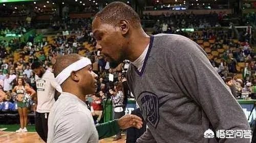 小托马斯发推为科沃尔祈祷：要坚强我的兄弟。你怎么看？