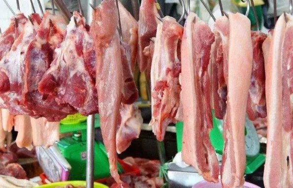 如何看待近日猪价降价这件事？
